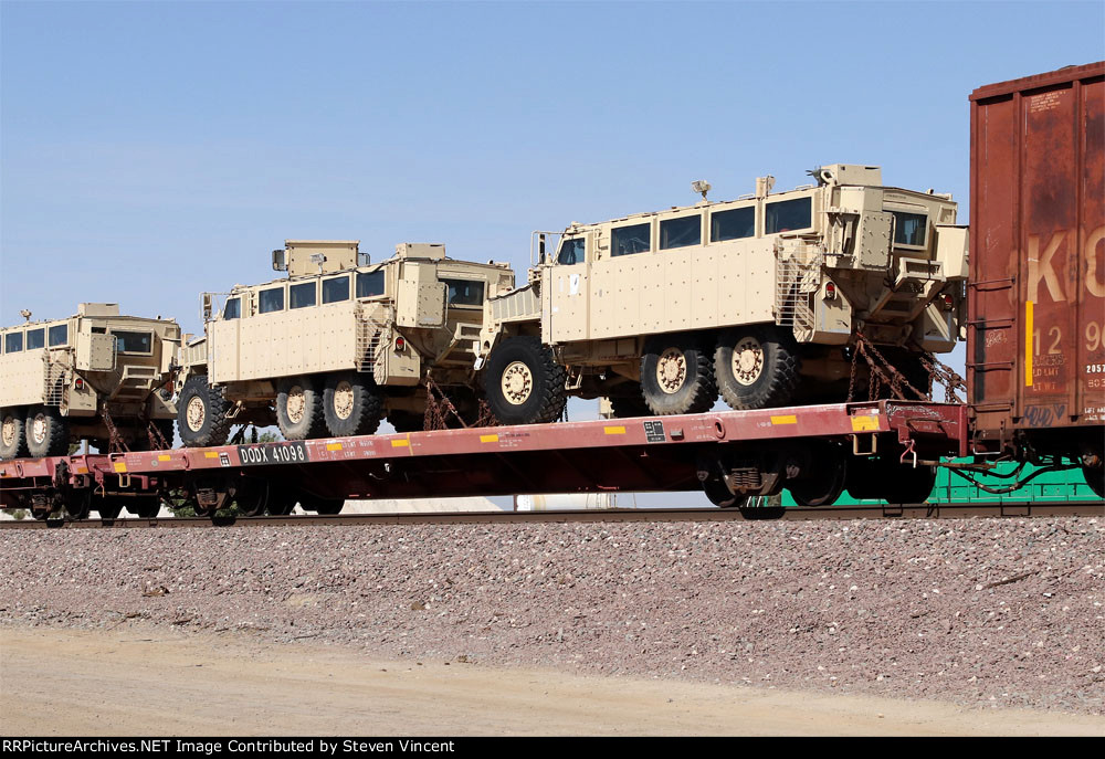 DODX flat #41098 with US Army Cougar MRAPS.